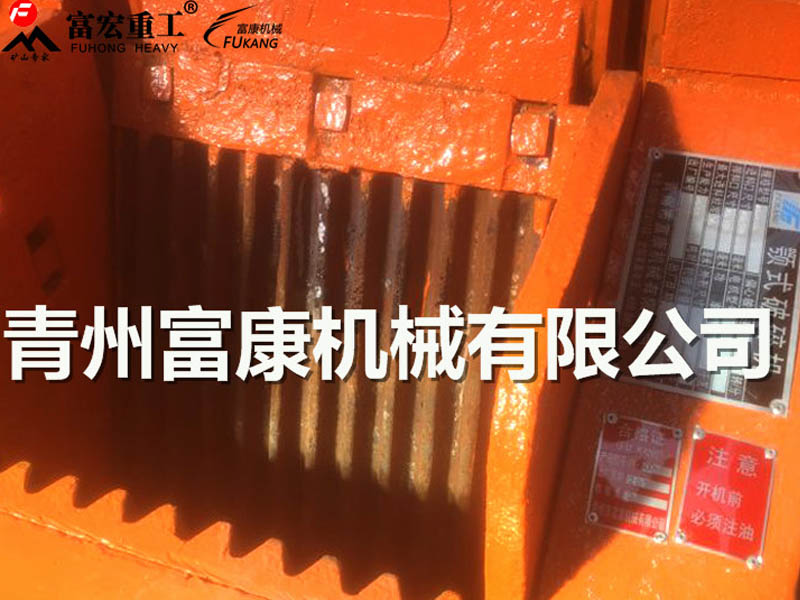顎式移動破碎機(jī)
